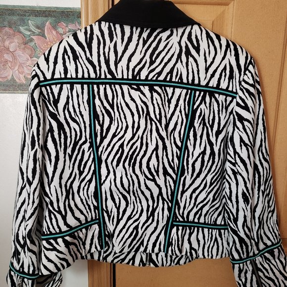 3X HOST PICK. NWOT Girl's 12P Jacket - Picture 2 of 2